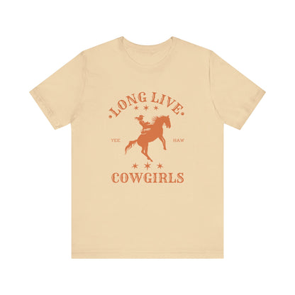 t-shirt with "long live cowgirls" and a cowgirl on a horse in the color soft cream